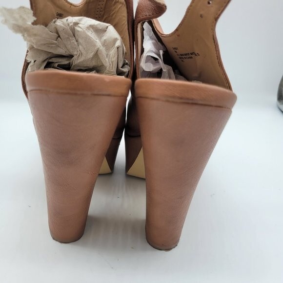 Steve Madden Gabby Cognac Size 9 in Box soles show wear - Picture 3 of 6